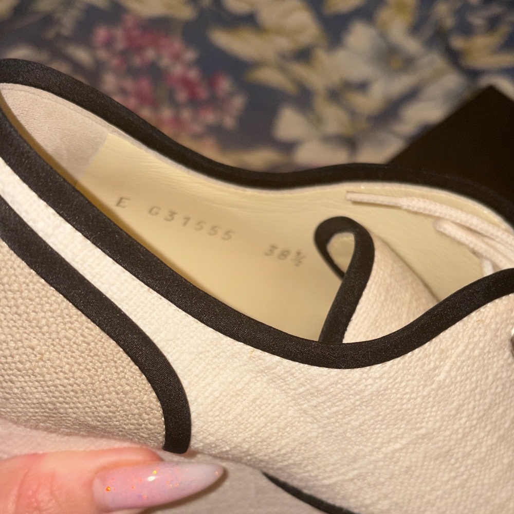CHANEL Women's Black and White Sneakers - Picture 8 of 12